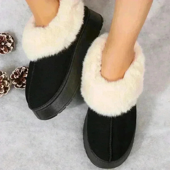 Black Casual Women's Suede Shearling Ankle Moccasins - Picture 9 of 9
